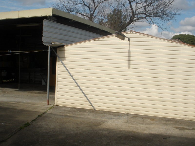 Fairfield West NSW 2165