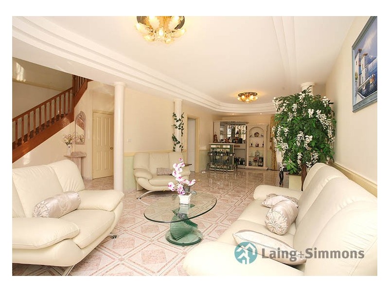 6 Rhys Place, Edensor Park NSW 2176