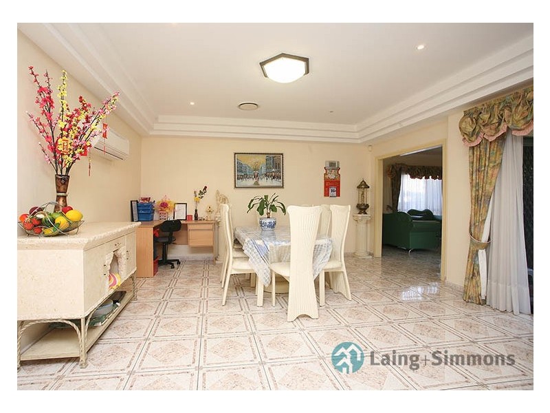 6 Rhys Place, Edensor Park NSW 2176