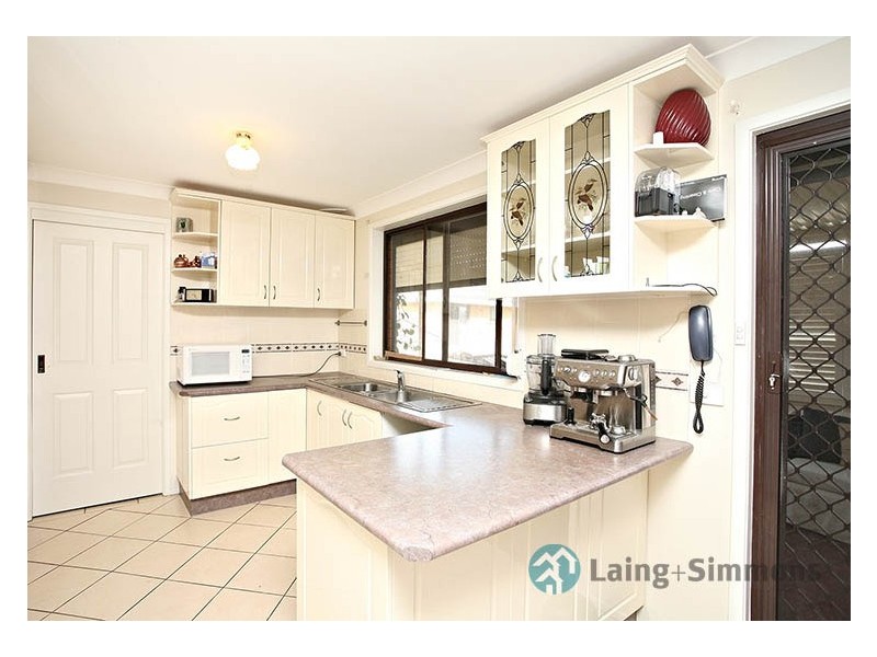 24 BERRY ST, Prairiewood NSW 2176