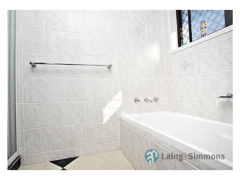 24 BERRY ST, Prairiewood NSW 2176