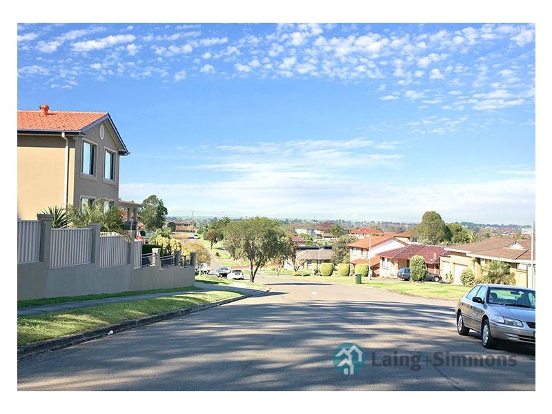 24 BERRY ST, Prairiewood NSW 2176