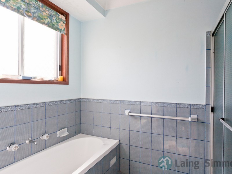 22 Hyacinth Avenue, Macquarie Fields NSW 2564