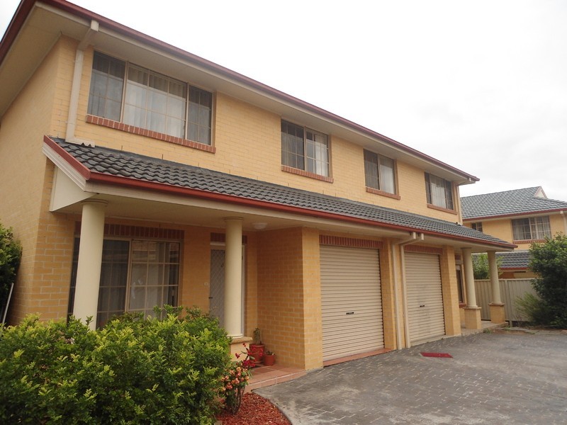 4/102-104 CAMDEN ST, Fairfield Heights NSW 2165