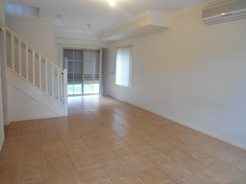 4/102-104 CAMDEN ST, Fairfield Heights NSW 2165