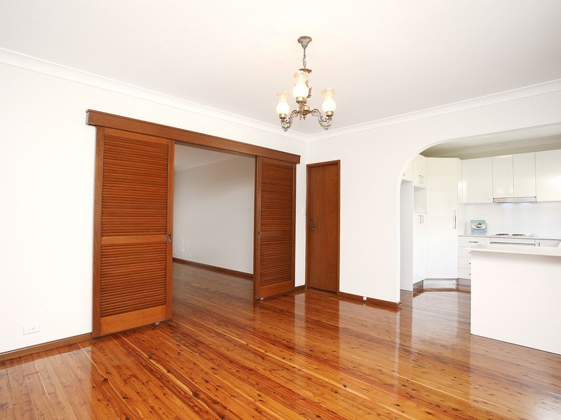 16 Hornet St, Greenfield Park NSW 2176