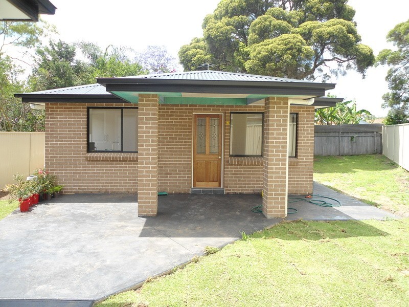 6 Macarthur st, Fairfield East NSW 2165