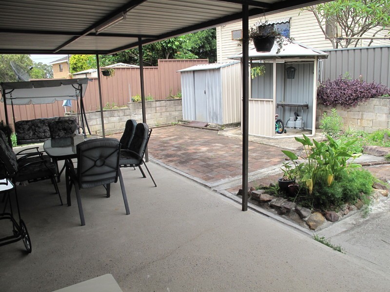 Fairfield West NSW 2165