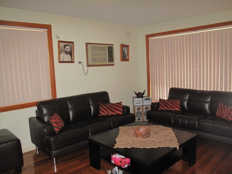 Fairfield West NSW 2165