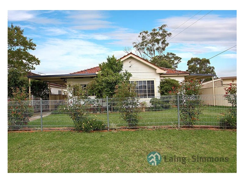 41 Cockburn Cres, Fairfield East NSW 2165