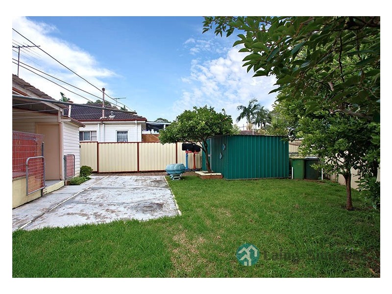 41 Cockburn Cres, Fairfield East NSW 2165