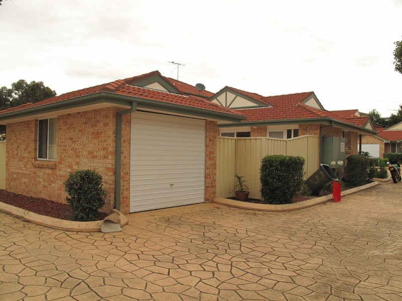 Greenfield Park NSW 2176