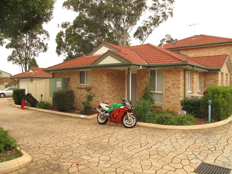 Greenfield Park NSW 2176