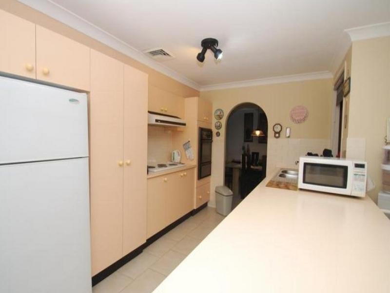 Edensor Park NSW 2176