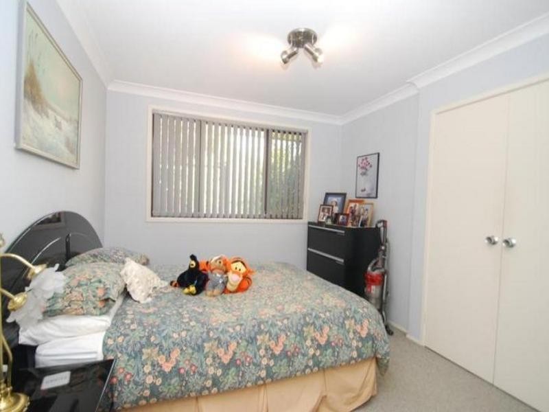 Edensor Park NSW 2176
