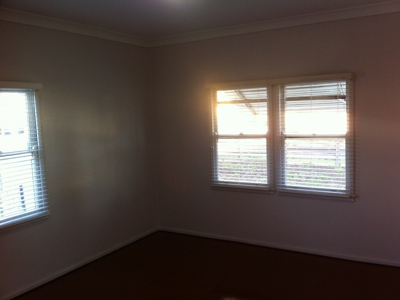 49 George St, Canley Heights NSW 2166