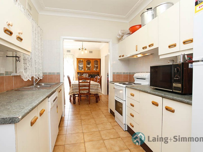 49 Fairview Rd, Canley Vale NSW 2166