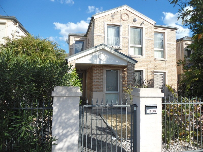 Fairfield East NSW 2165