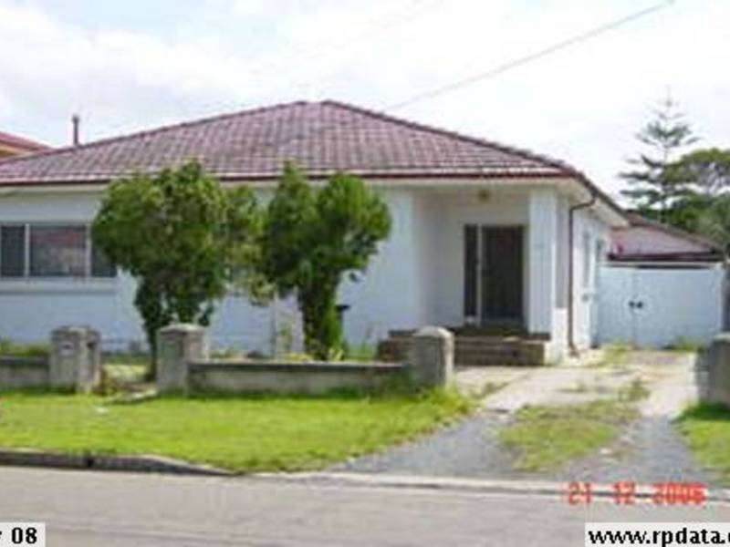 25 Hedges St, Fairfield NSW 2165