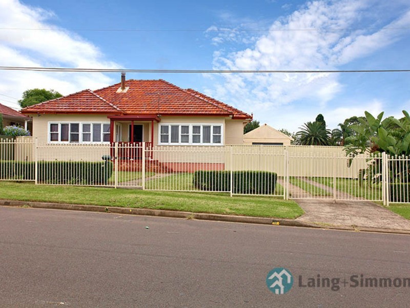 16 Ligar Street, Fairfield Heights NSW 2165