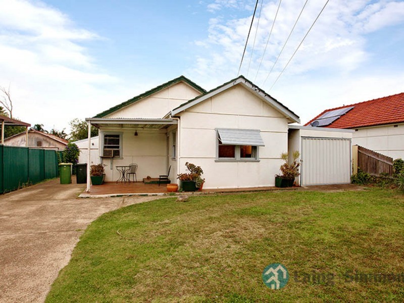 96 Fairview Rd, Cabramatta NSW 2166