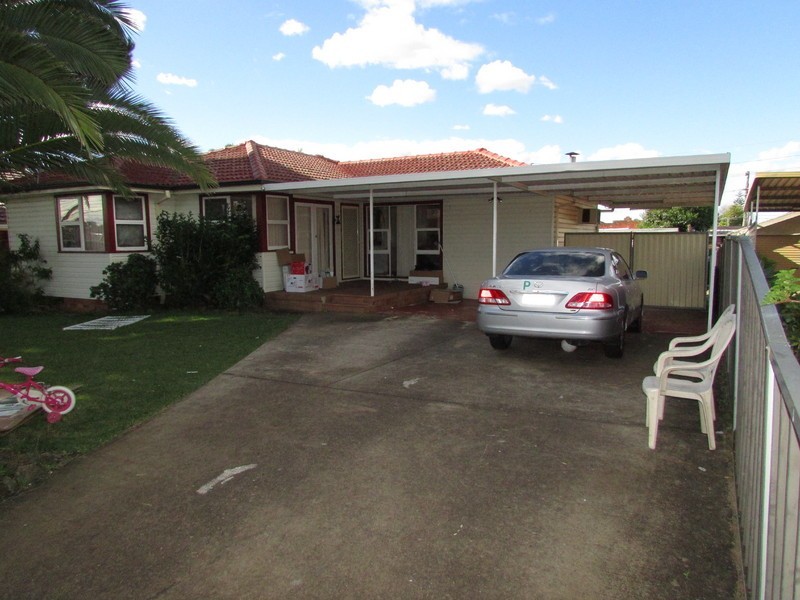 Fairfield West NSW 2165