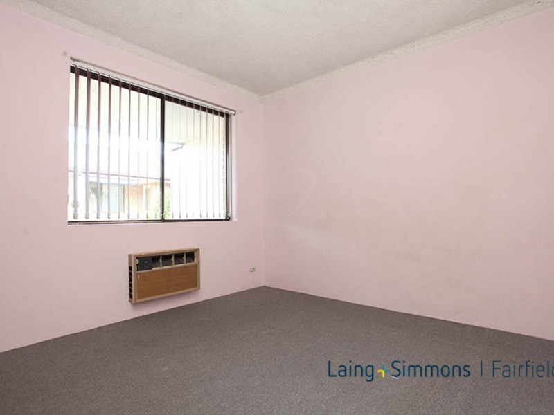 8/108 Wattle Avenue, Carramar NSW 2163