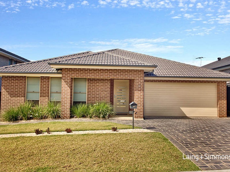 5 PentLand Street, Middleton Grange NSW 2171