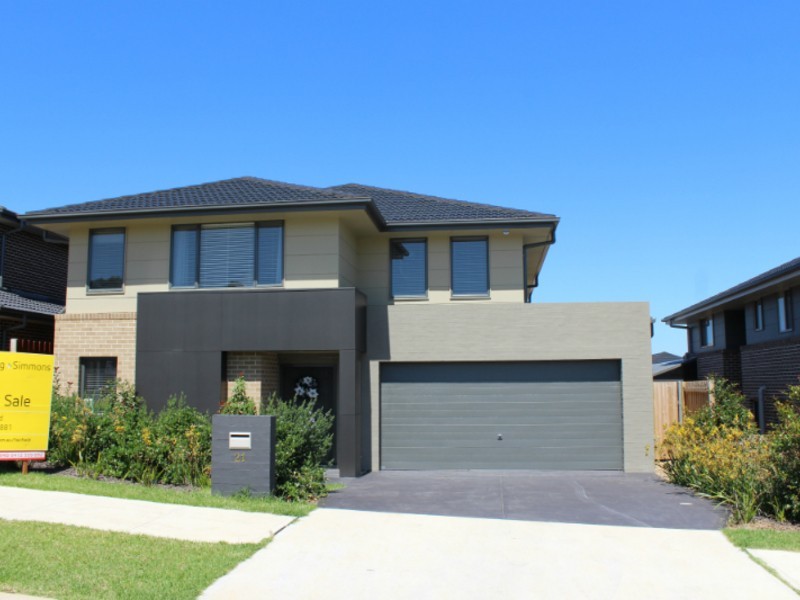 21 Thomas Hassal Avenue, Middleton Grange NSW 2171