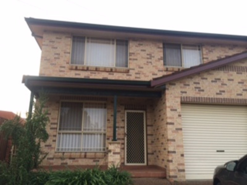 Edensor Park NSW 2176