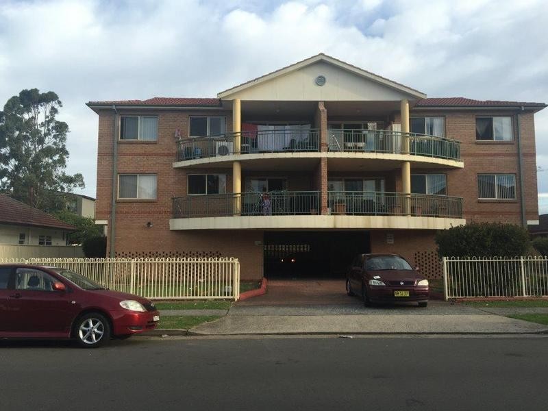 Fairfield NSW 2165