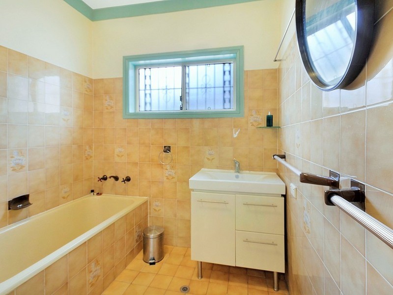 6 Linda Street, Fairfield Heights NSW 2165