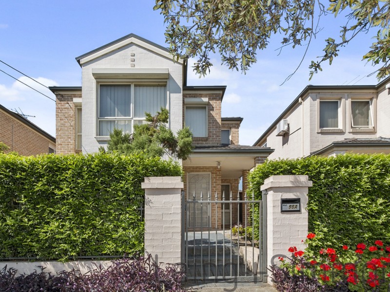 Fairfield East NSW 2165