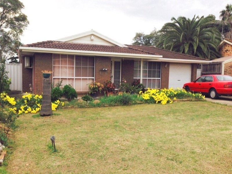 71 Nineveh Crescent, Greenfield Park NSW 2176