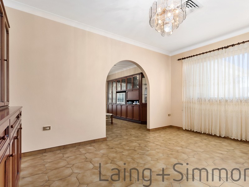 8 Dalziel Street, Fairfield West NSW 2165