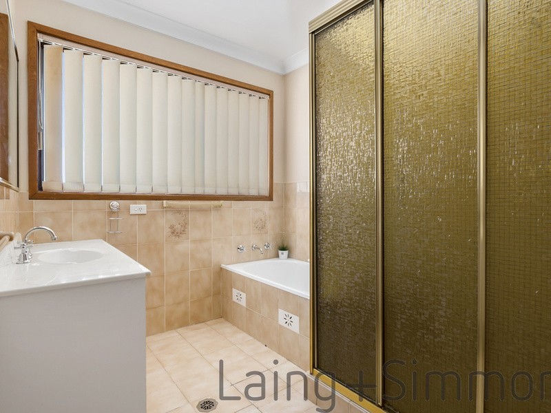 32 Glen Davis Avenue, Bossley Park NSW 2176