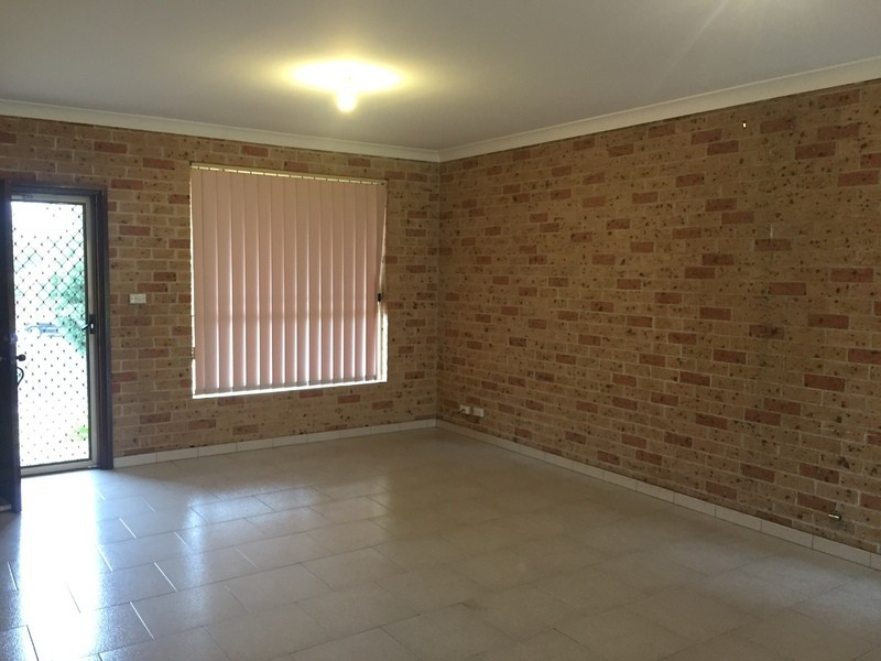 Edensor Park NSW 2176