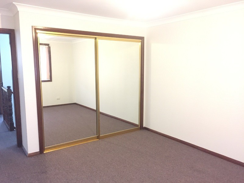 Edensor Park NSW 2176