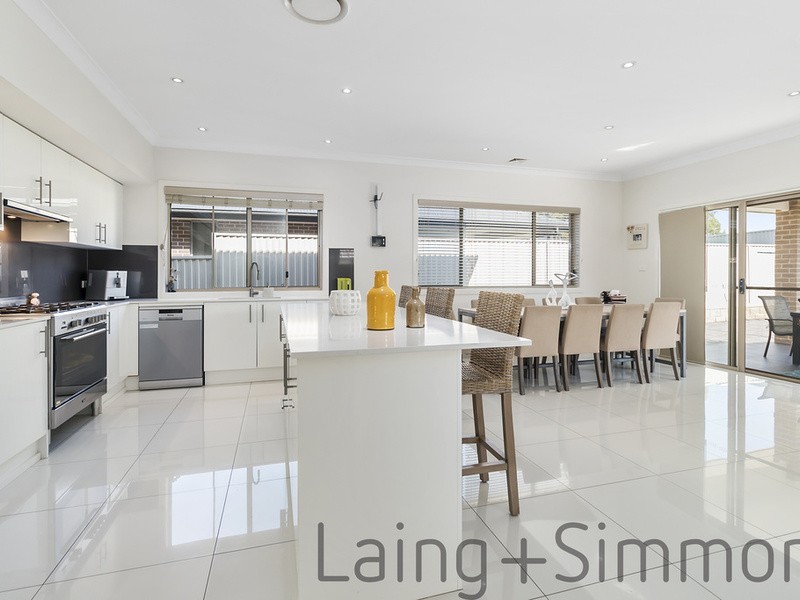 5 Bravo Street, Middleton Grange NSW 2171