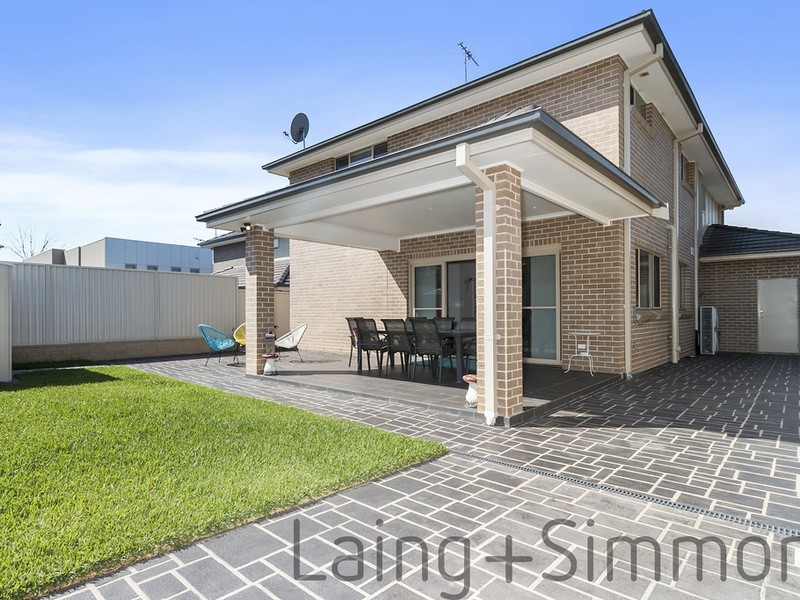 5 Bravo Street, Middleton Grange NSW 2171