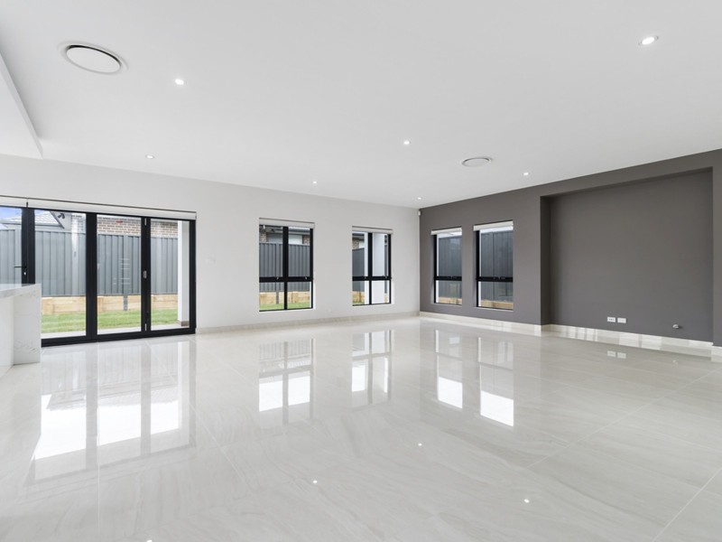 18 Venturer Parade, Leppington NSW 2179