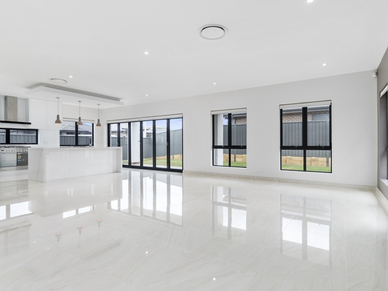 18 Venturer Parade, Leppington NSW 2179