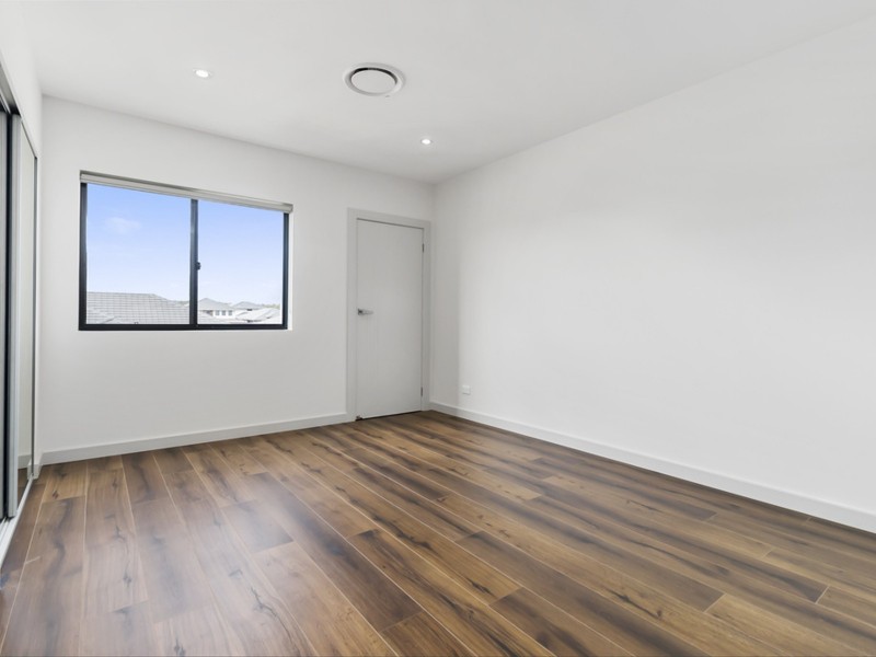 18 Venturer Parade, Leppington NSW 2179