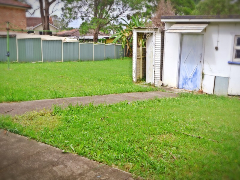 37 Smiths Avenue, Cabramatta NSW 2166