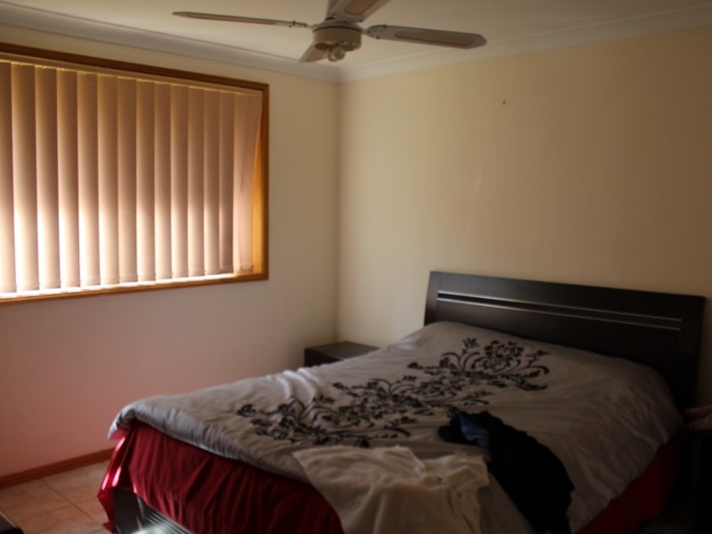 Edensor Park NSW 2176