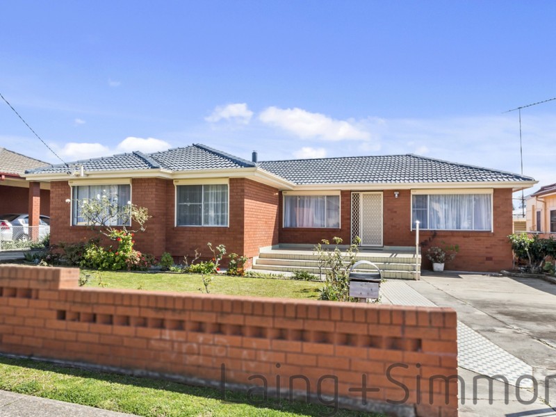 17 West Street, Lurnea NSW 2170