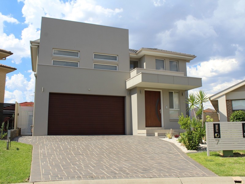 7 Temma Place, West Hoxton NSW 2171