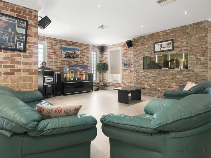 7 Temma Place, West Hoxton NSW 2171