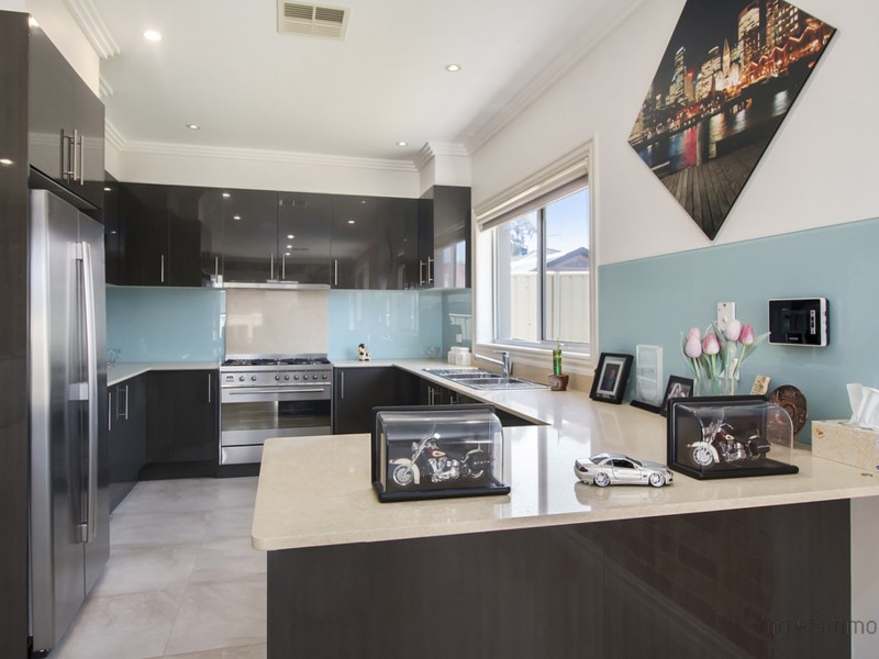 7 Temma Place, West Hoxton NSW 2171