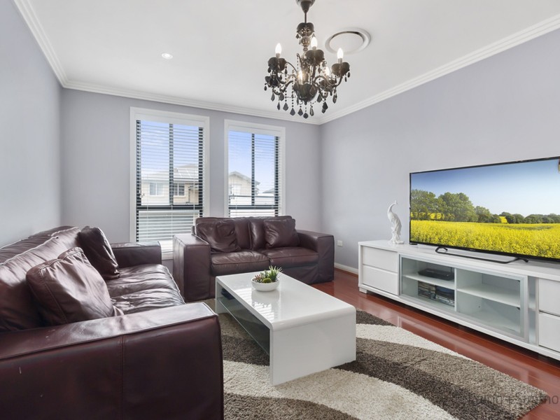 5 Travis Street, Middleton Grange NSW 2171